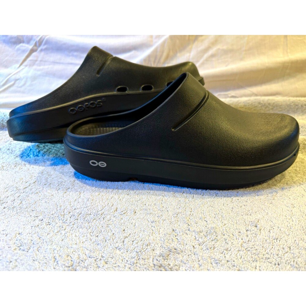 OOFOS Black Slip-On Clog Sandal Unisex Adults US 7 Men’s 9 woman’s
